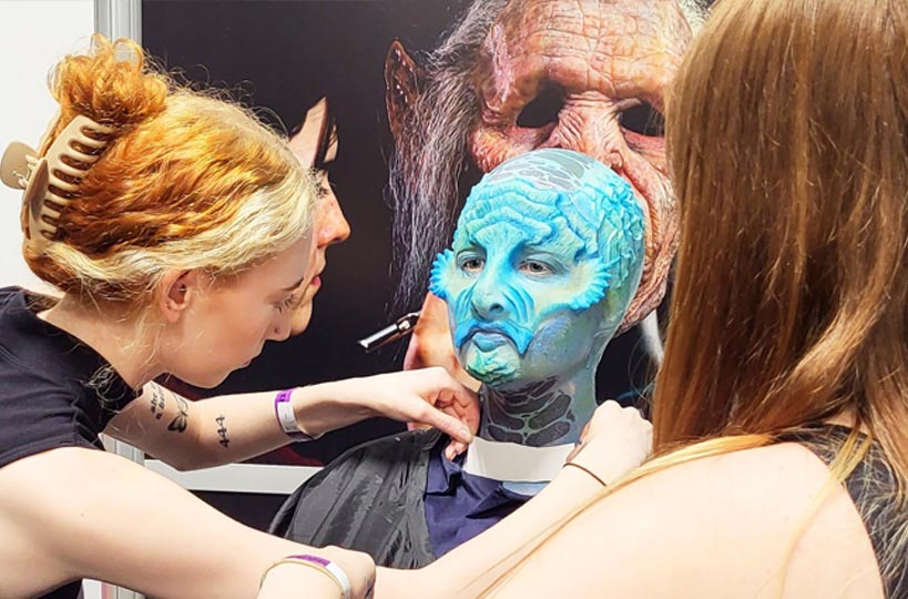 Level 2 and 3 MUA students visited a prosthetics event at Coventry Arena seeing guest talks from MUAs in industry as well as watching make-up competitions.