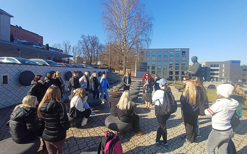 Students outside the Voco college