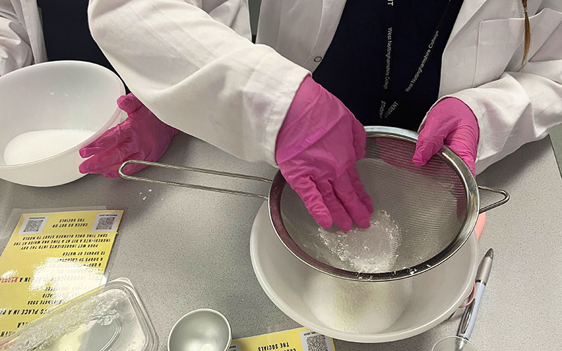 Careful measuring of the bath bomb ingredients