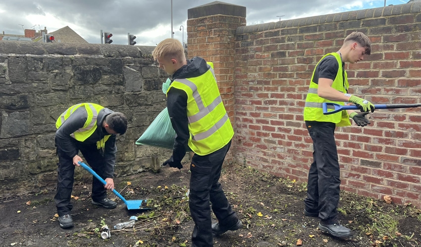Construction students swapped their workshops for a dental surgery, all in aid of a makeover for a Mansfield town centre-based dental practice’s grounds and car park.