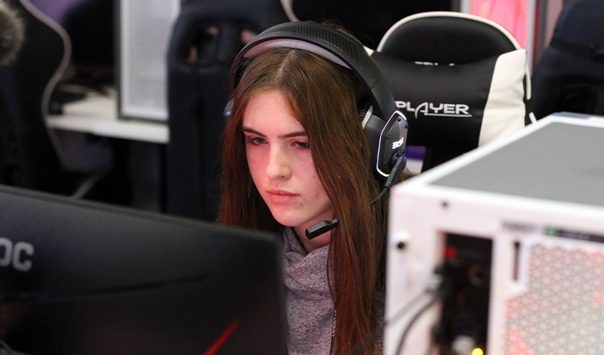 Compete in tournaments against other colleges across the world.