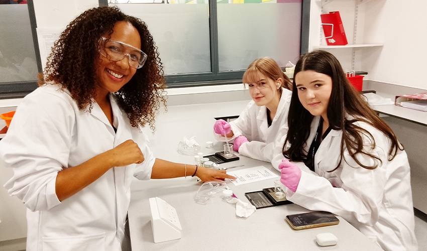 Students enjoyed a visit from Pretty Sins, a make-up brand selling products such as lashes, eyeshadow and body paints.