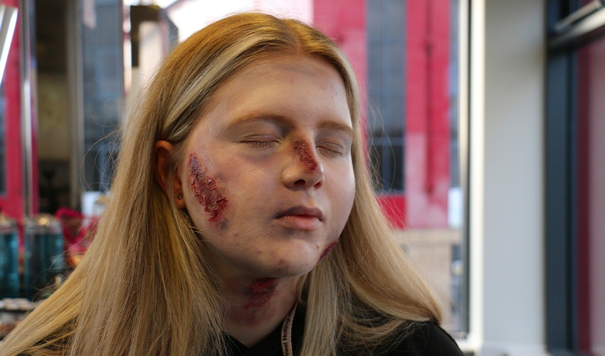 Impressive lifelike wounds!